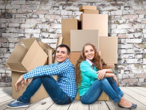 Commercial moving team planning a business relocation in Croydon