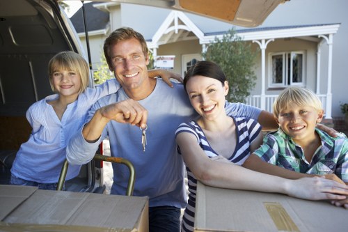 Croydon removal van service for furniture delivery and relocation